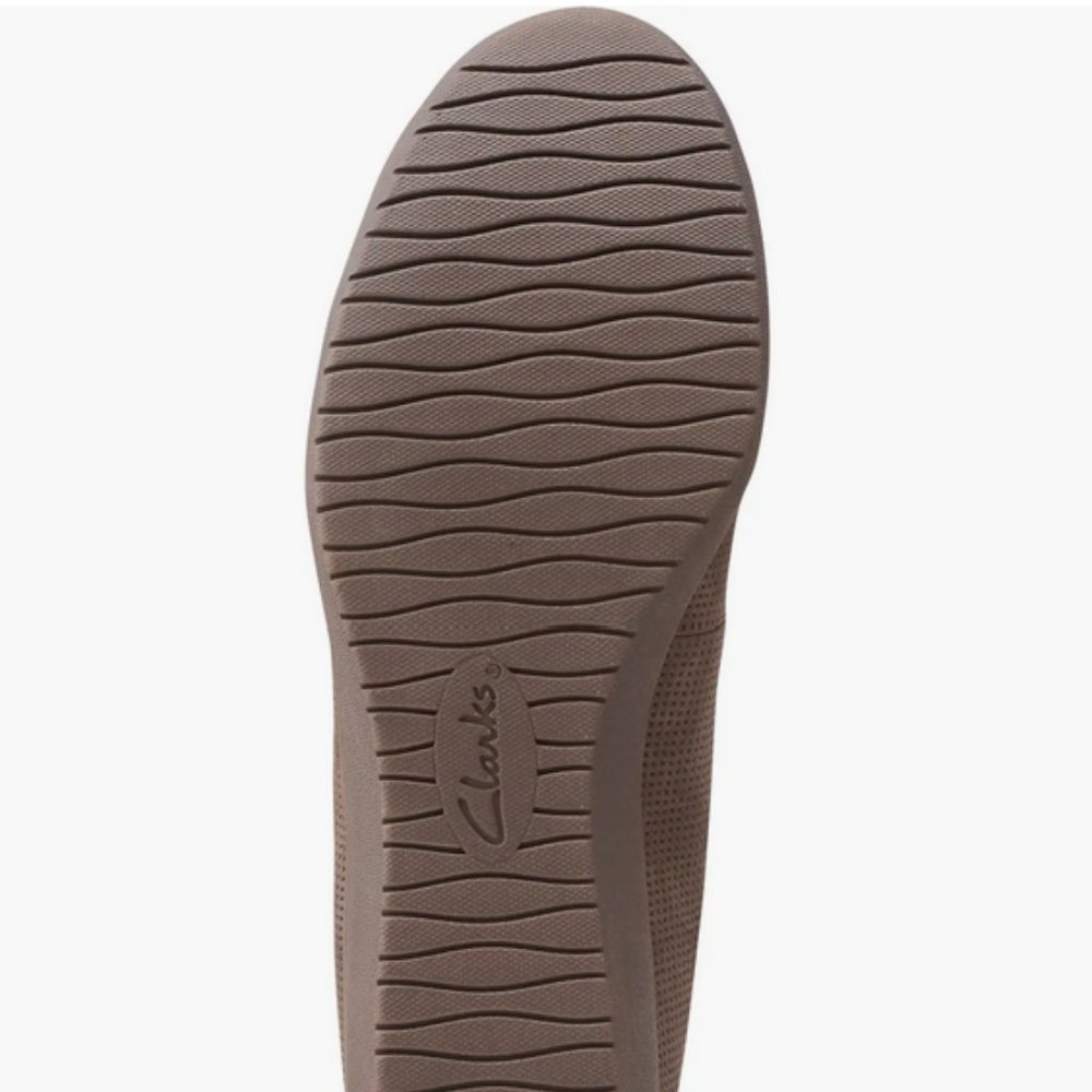 CLARKS New Wedge SlipOn Pump Perforated Leather Comfort Shoes Women's 10 W - Picture 6 of 16